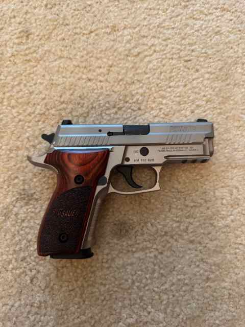 Sig Sauer p229 Stainless Steel Compact elite .40