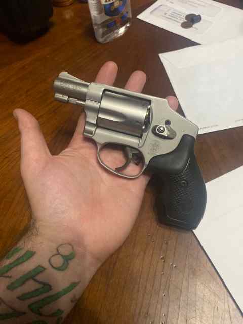 S&amp;W Airweight 38 spl w holster and ammo 350 OBO