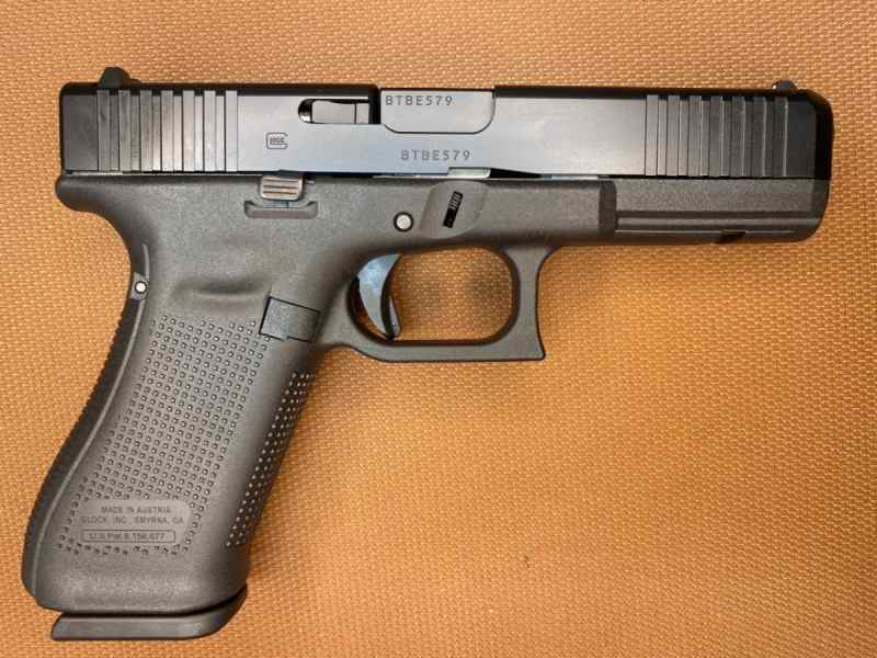 NEW IN BOX - Glock G17 Gen5 - 9mm - 4.49&quot;