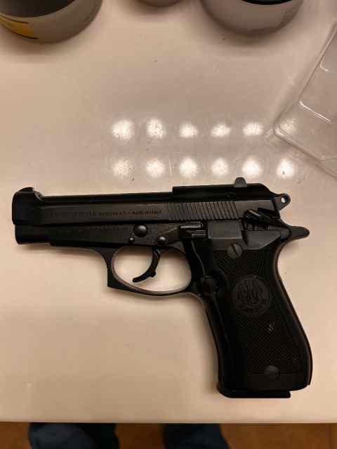 Beretta cheetah model 81 .32acp with ammo  Excelle