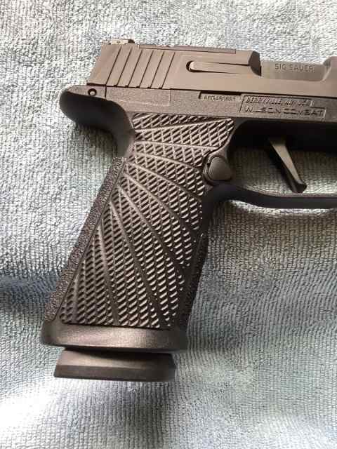 SIG 365 X-MACRO FOUR MAGS!