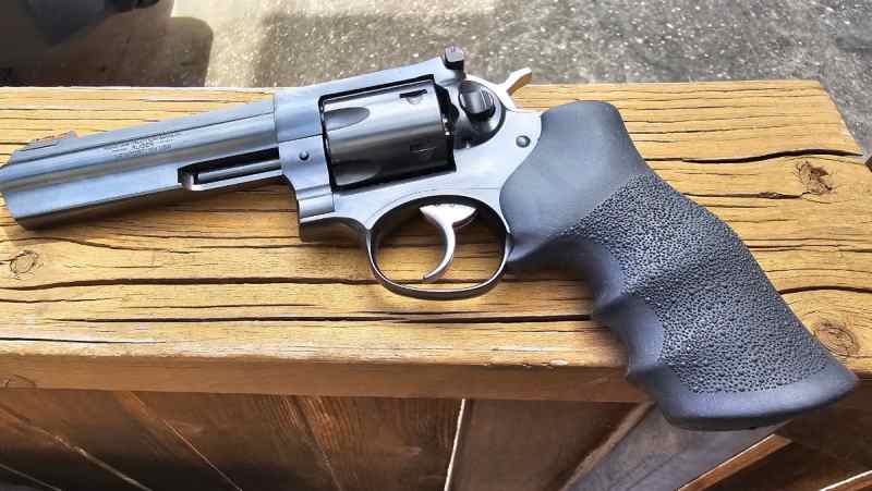 Ruger GP100  5-inch