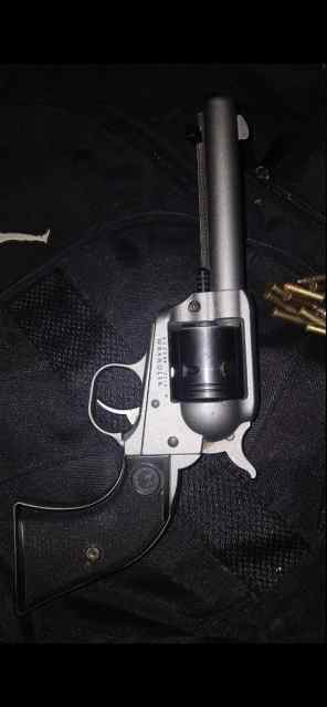 RUGER wrangler 22LR 175$