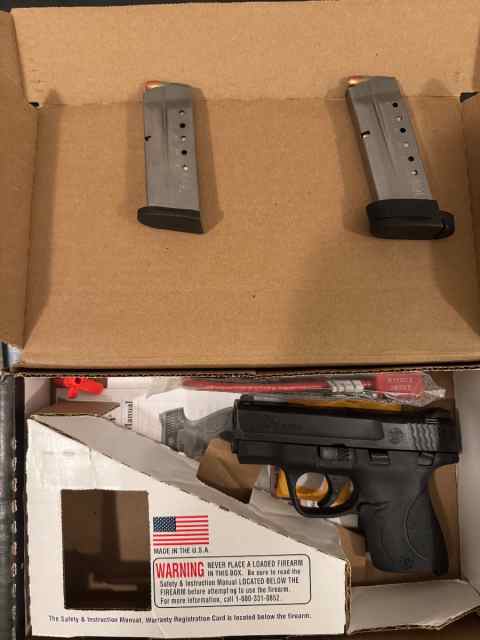 Smith &amp; Wesson M&amp;P Shield 9mm Two Mags!