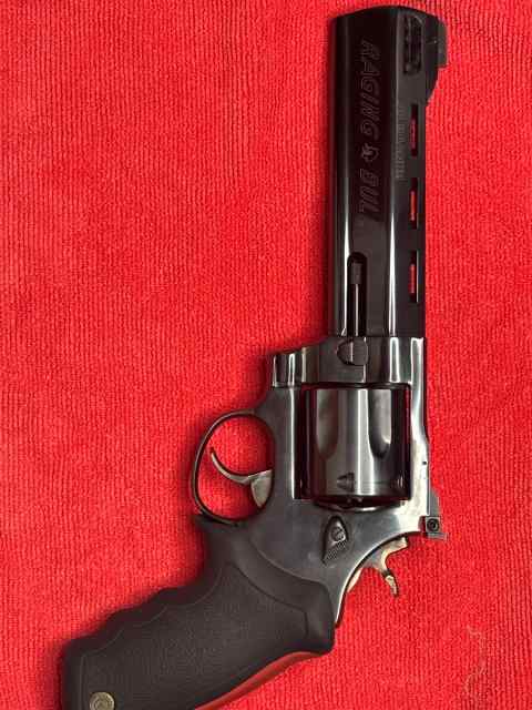 Taurus Raging Bull .44magnum