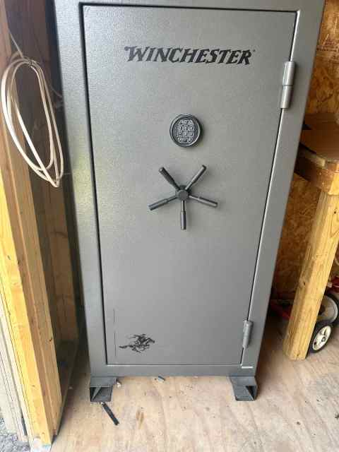 Winchester 36 gun safe